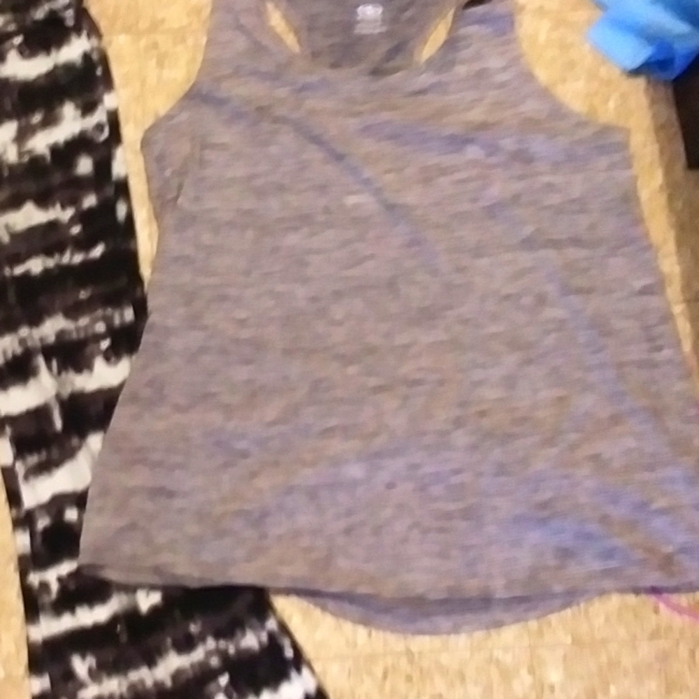 Athletec sz. Lrg Gray space dyed workout tank